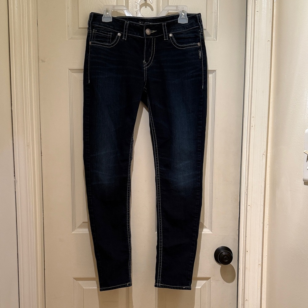 Silver Suki Style Mid Brand Dark Blue Women's Jeans
Size 30